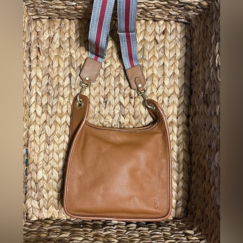Ellen Degeneres Leather (Body only) Shoulder Bag Purse Brown with Stripe Strap